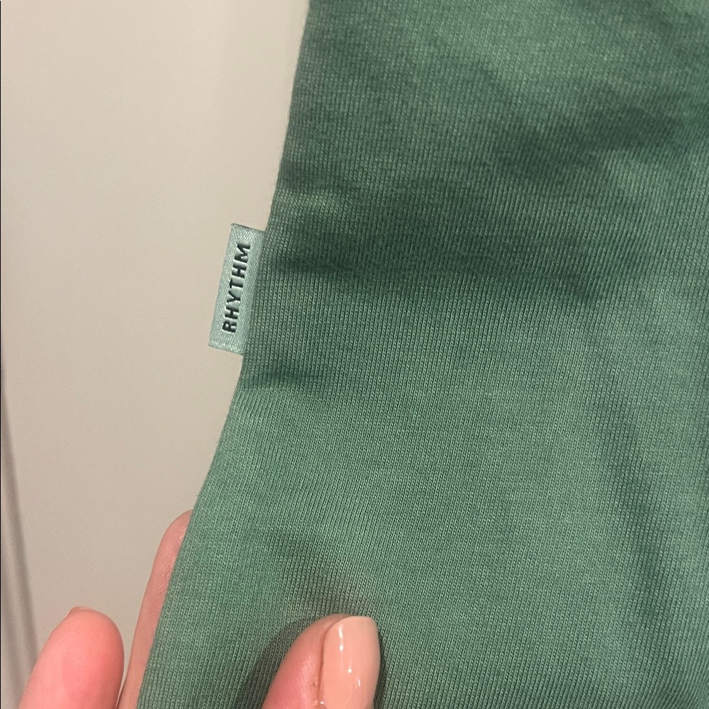 NWT-Rhythm. Green and White Tie-Dye Men's Tee - Picture 10 of 10